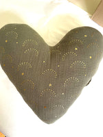 Afbeelding in Gallery-weergave laden, Heart pillow
